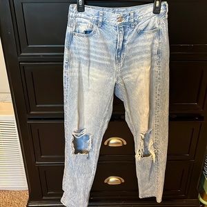 American Eagle Mom Jeans